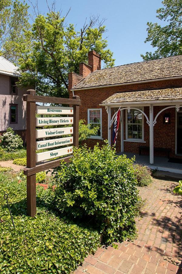 Country Squire Inn And Suites Coshocton Ngoại thất bức ảnh