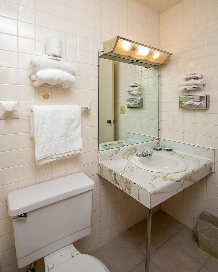 Country Squire Inn And Suites Coshocton Ngoại thất bức ảnh