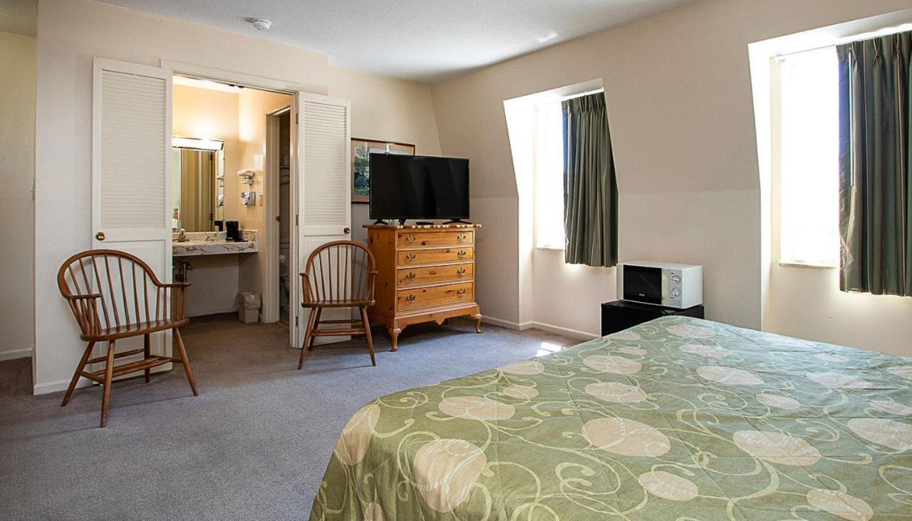 Country Squire Inn And Suites Coshocton Ngoại thất bức ảnh